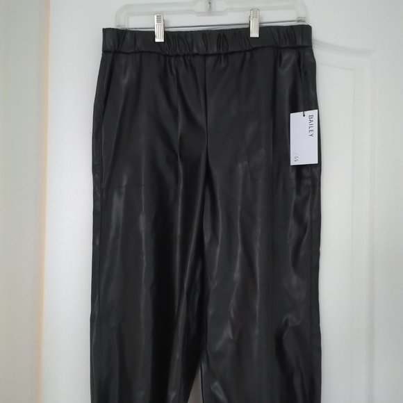 Vegan Leather Culottes, Black - Picture 3 of 4